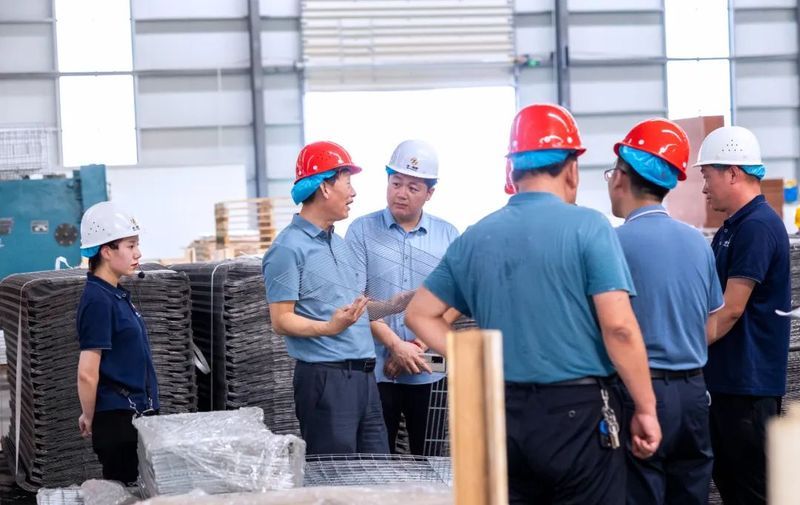 卓一簡訊|北京“峪口禽業(yè)”、柳江集團(tuán)貴賓蒞臨我司考察交流