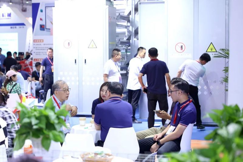 5月18日中國畜博會盛大開幕，卓一牧業(yè)展位人氣“狂飆”！