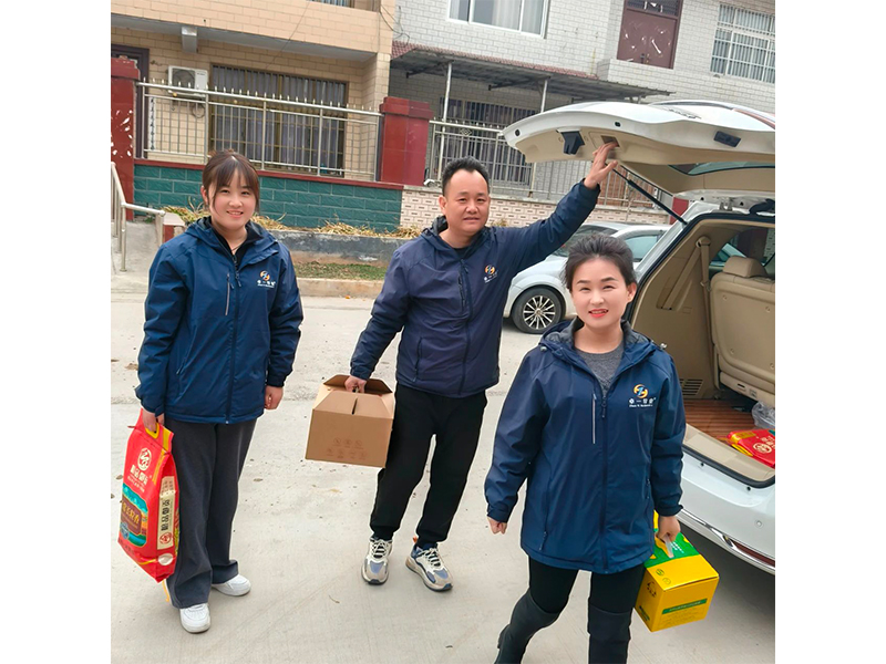 卓一牧業(yè) | 黨支部慰問送溫暖，情系困難家庭暖人心